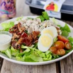 Dieta paleo – na czym polega, co jeść i jakie ma ograniczenia?