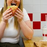 Mikrobiom jelitowy a dieta – co jeść, aby wspierać mikrobiotę?